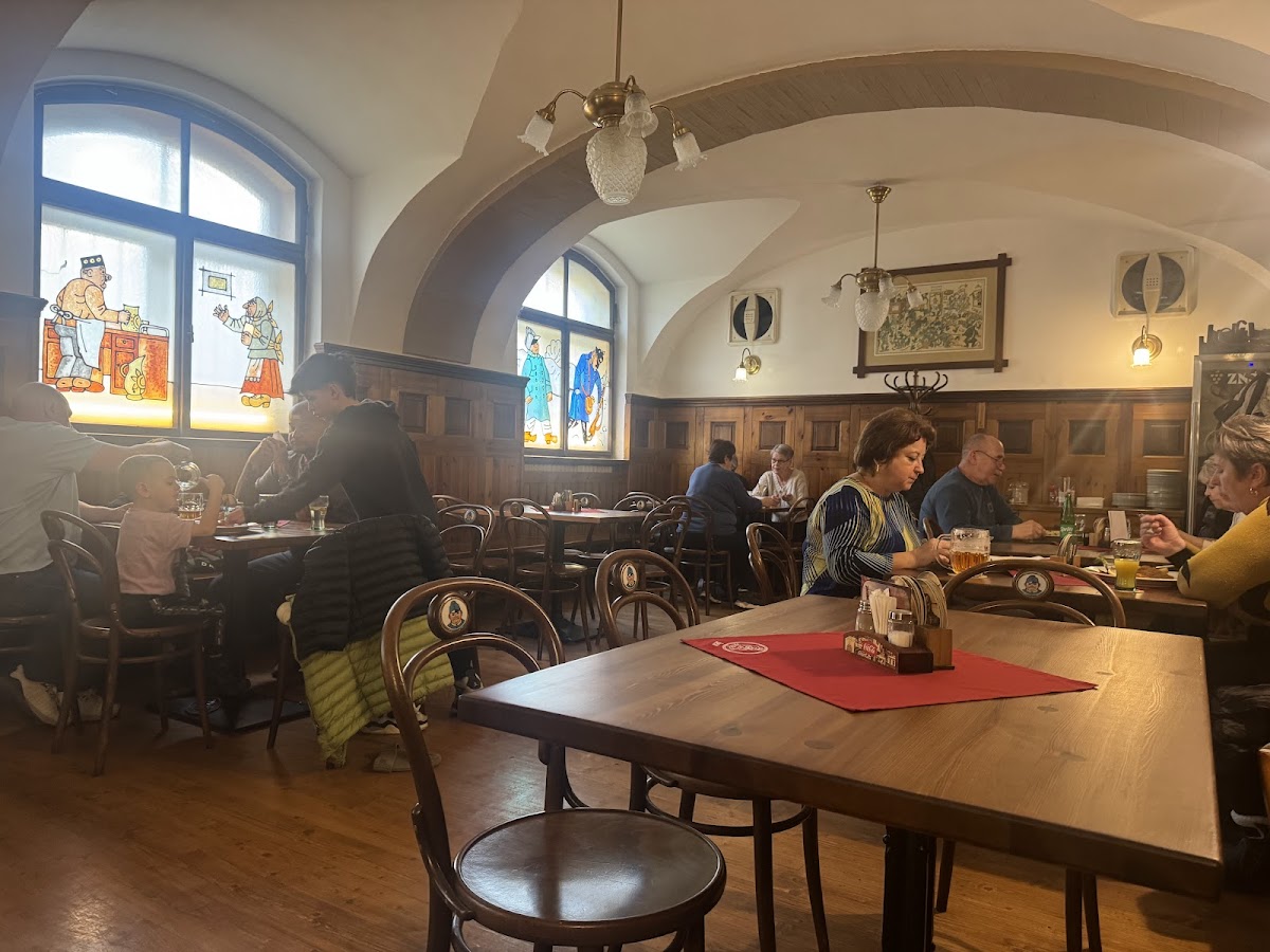 Svejk Restaurant A Pension Tivoli-3