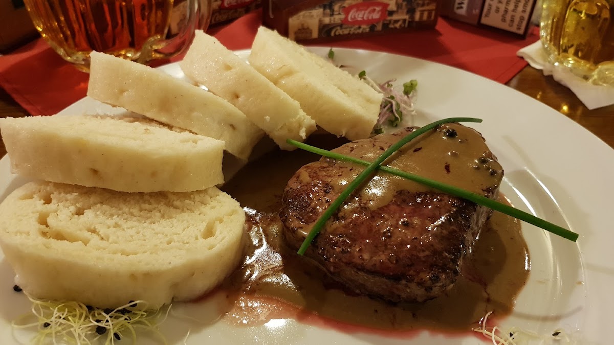 Svejk Restaurant A Pension Tivoli-5